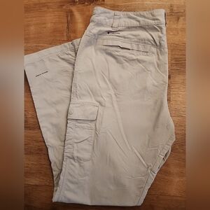 Columbia Omni Shield Cargo Pants Omni Wick Advanced Repellency Beige Women Sz 14
